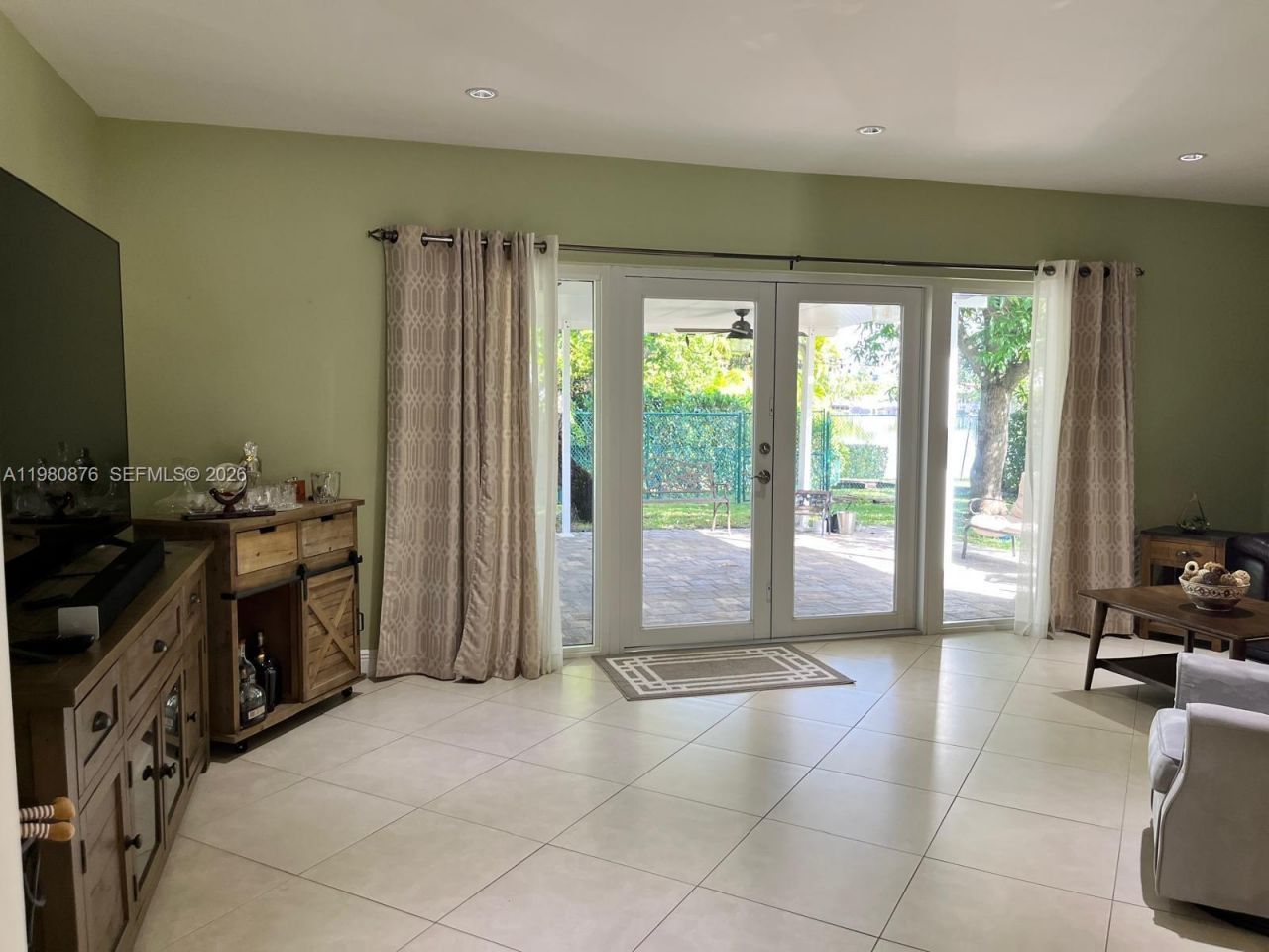 685 W 77th St, Hialeah, FL 33014 Photo