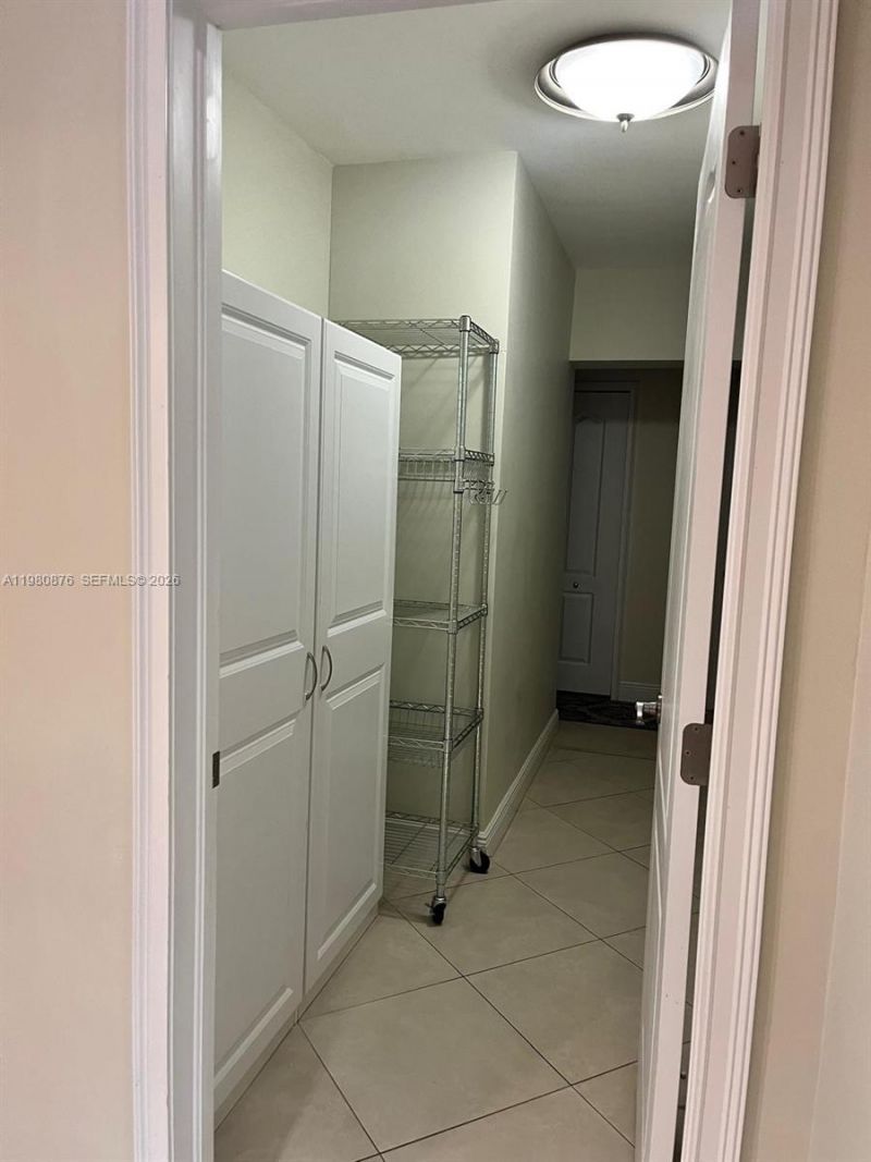 685 W 77th St, Hialeah, FL 33014 Photo