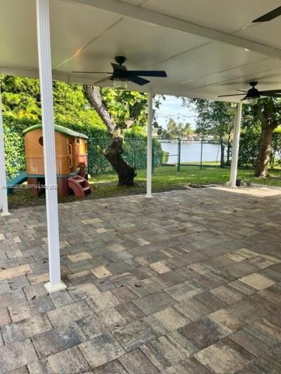 685 W 77th St , Hialeah, FL 33014 Photo