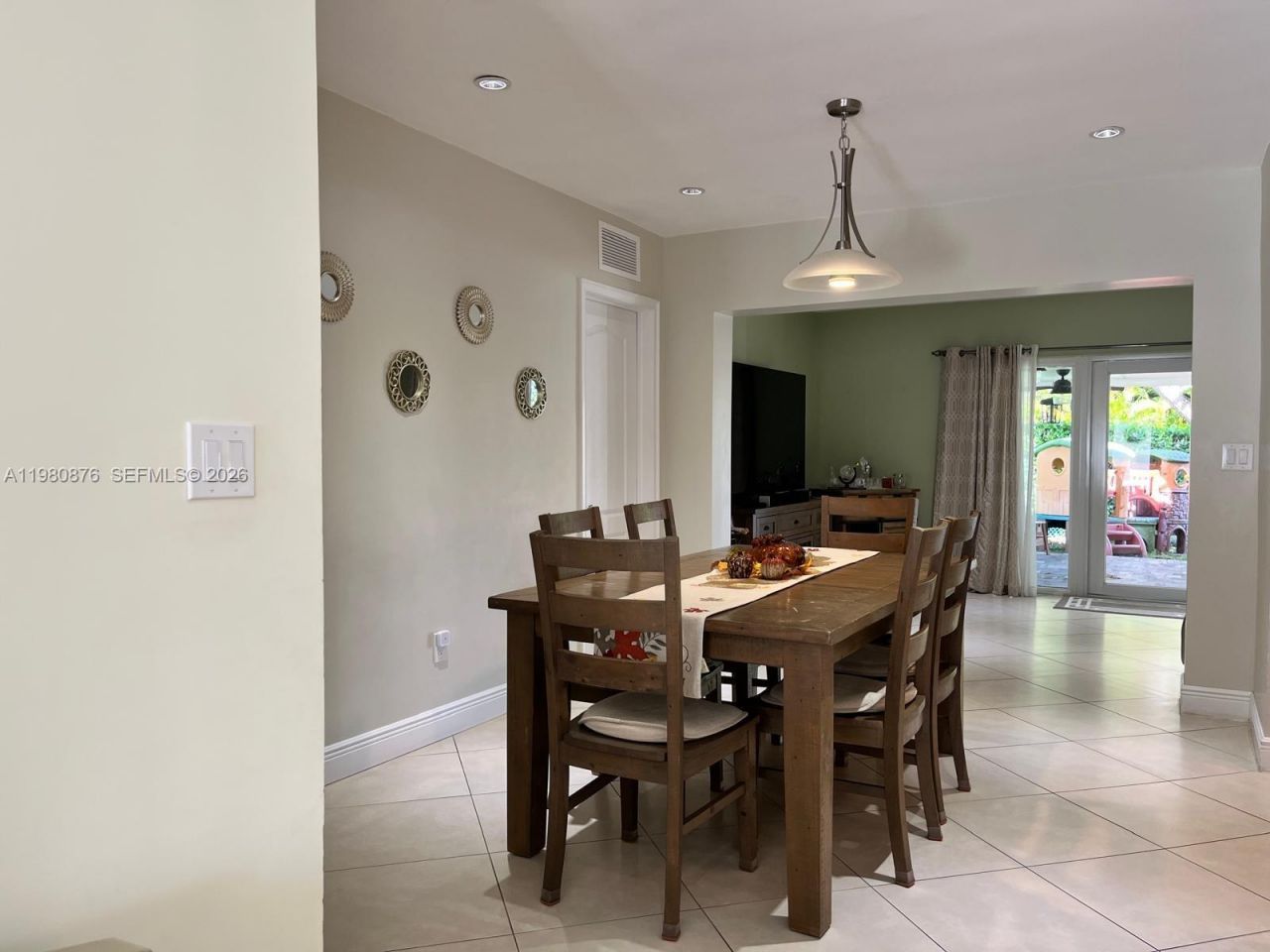 685 W 77th St , Hialeah, FL 33014 Photo