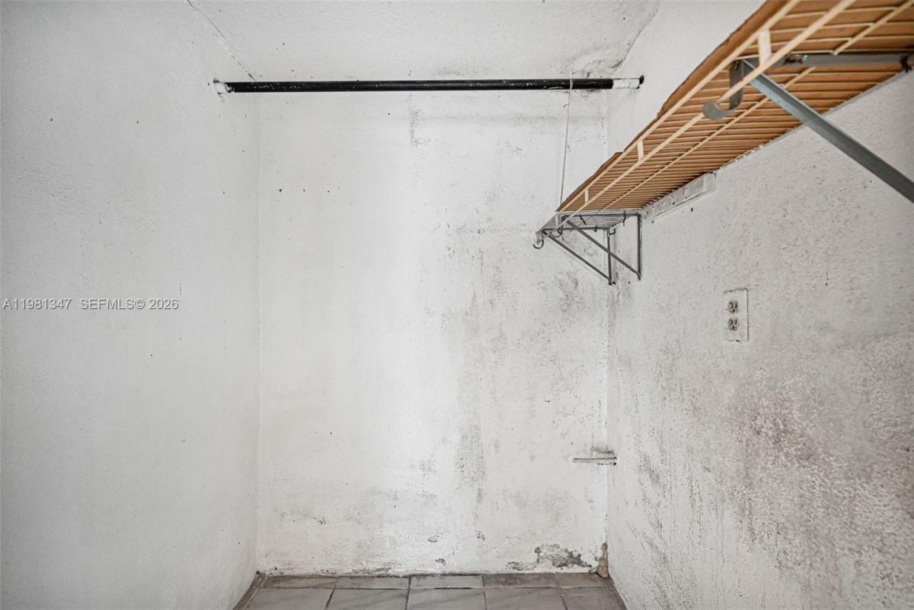 2415 NW 15th St, Miami, FL 33125 Photo