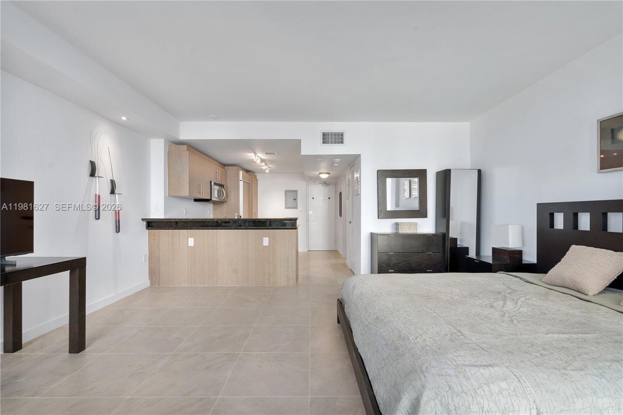 10275 Collins Ave, Unit 605, Bal Harbour, FL 33154 Photo