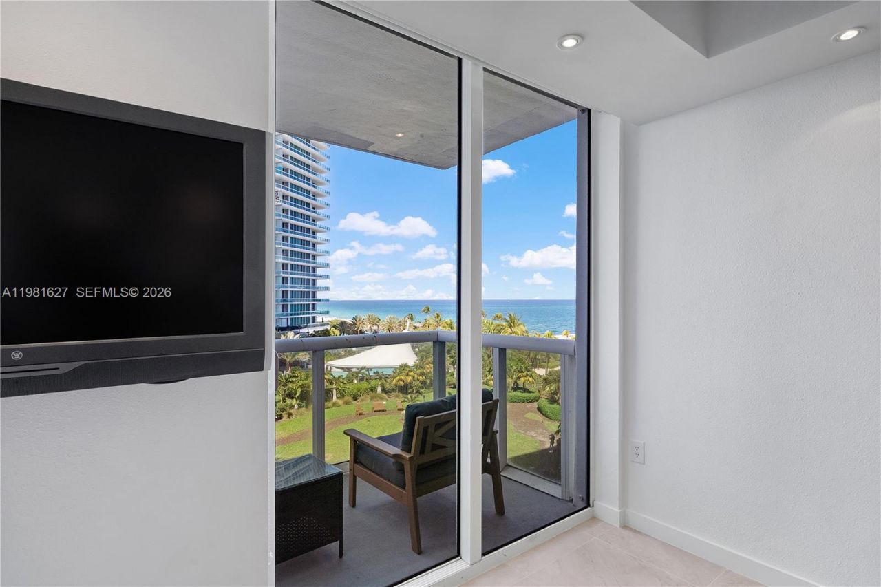 10275 Collins Ave, Unit 605, Bal Harbour, FL 33154 Photo
