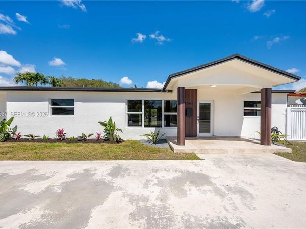 9361 SW 16th St, Miami, FL 33165