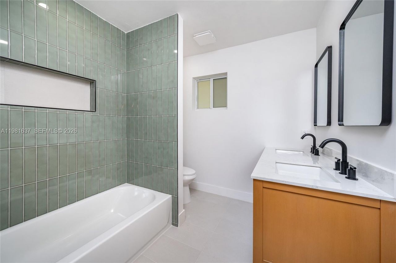 9361 SW 16th St, Miami, FL 33165 Photo