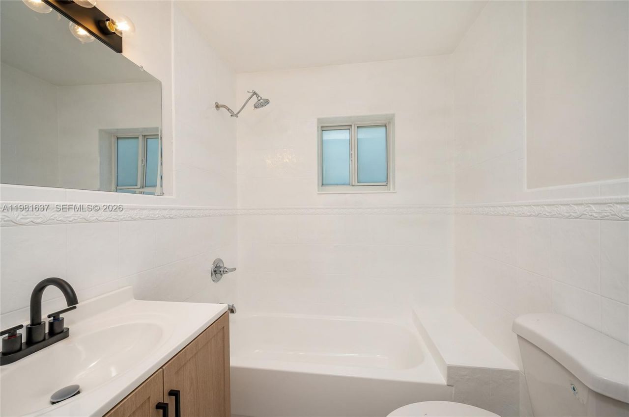 9361 SW 16th St, Miami, FL 33165 Photo