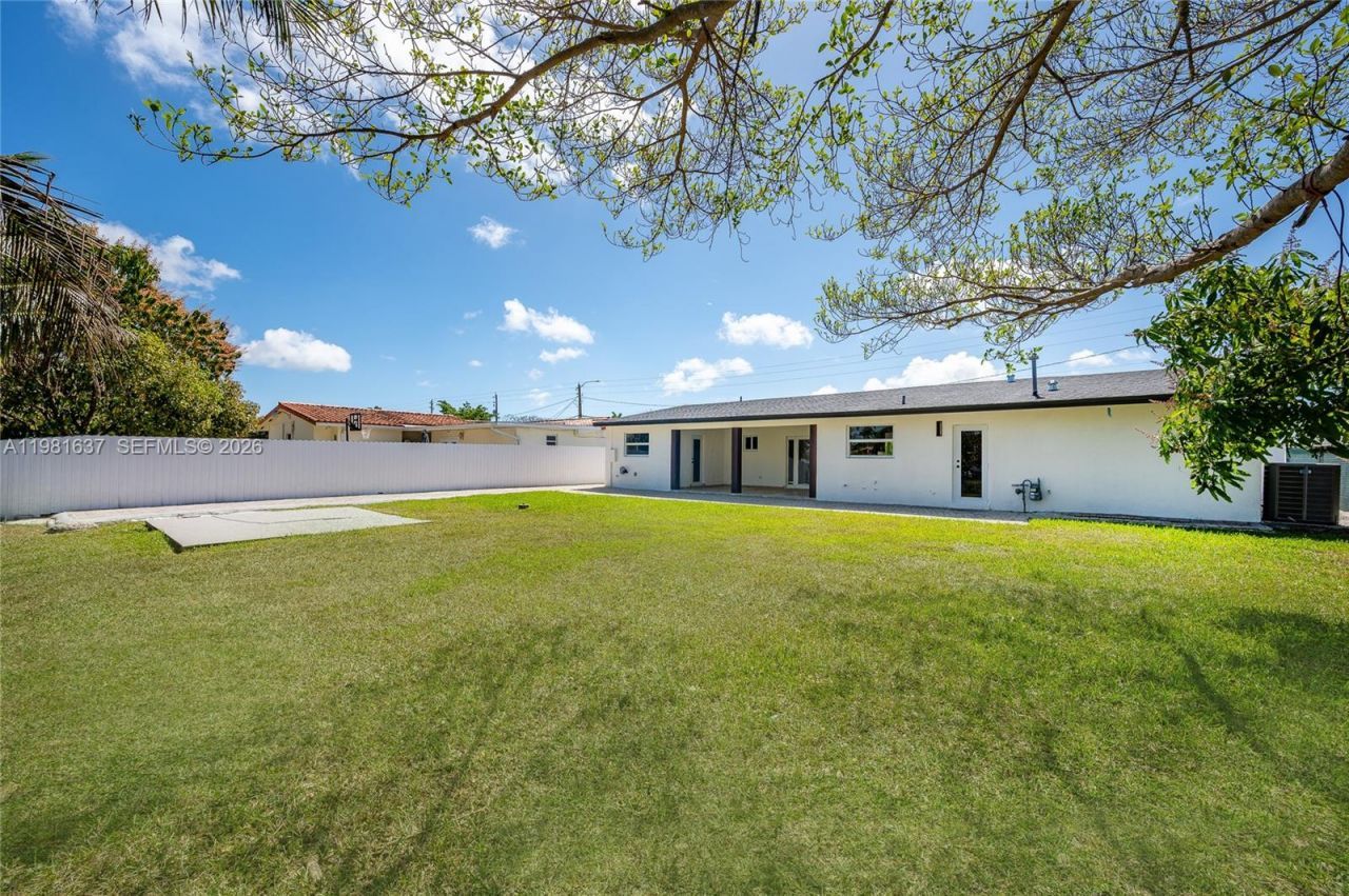 9361 SW 16th St, Miami, FL 33165 Photo