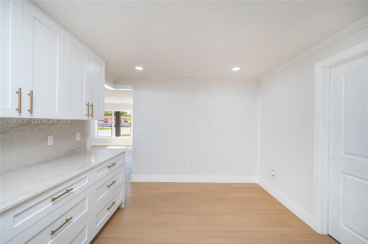 9361 SW 16th St, Miami, FL 33165 Photo