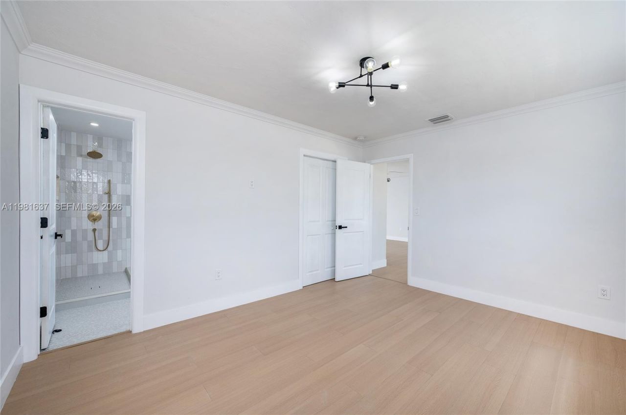 9361 SW 16th St, Miami, FL 33165 Photo