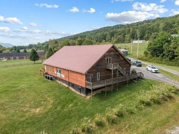 29 Fitness Ln., Peterstown, WV 24963