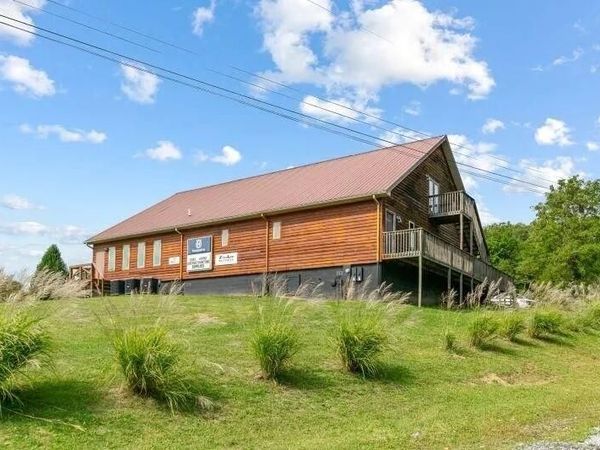 29 Fitness Ln, Peterstown, WV 24963