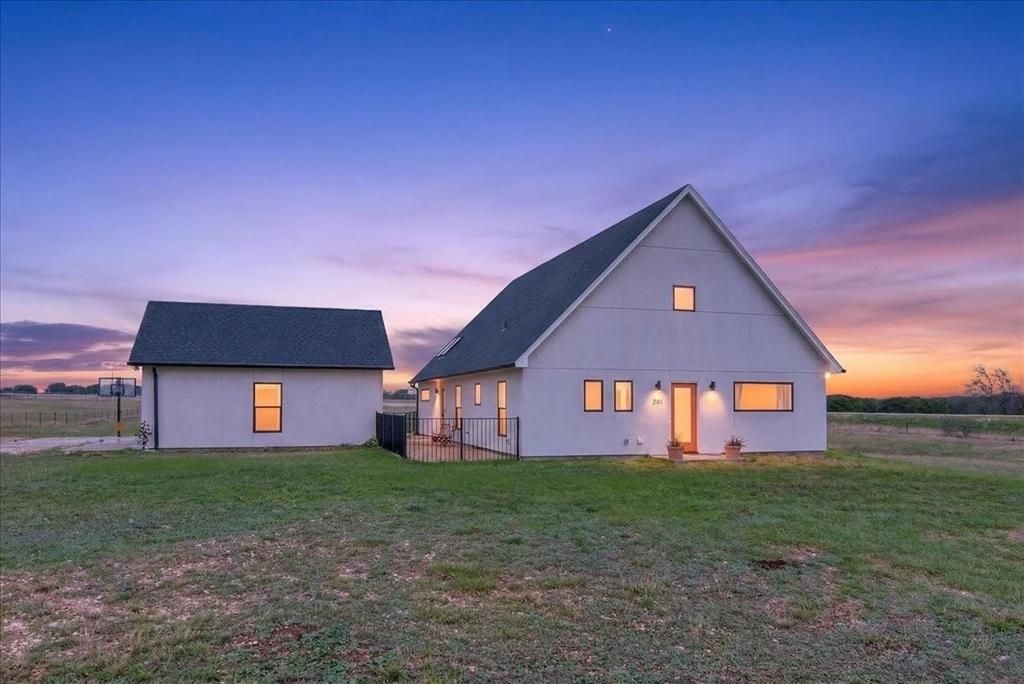 204 Compton Road, Crawford, TX 76638 Main Photo