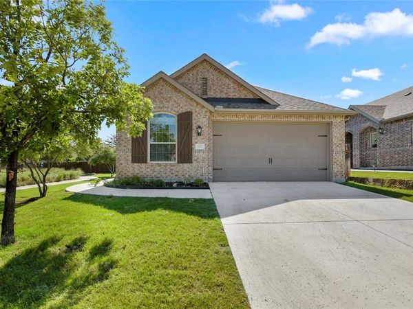 1016 Shire Drive, Aubrey, TX 76227