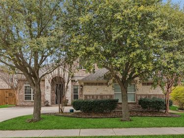 863 Gladewater Drive, Frisco, TX 75033