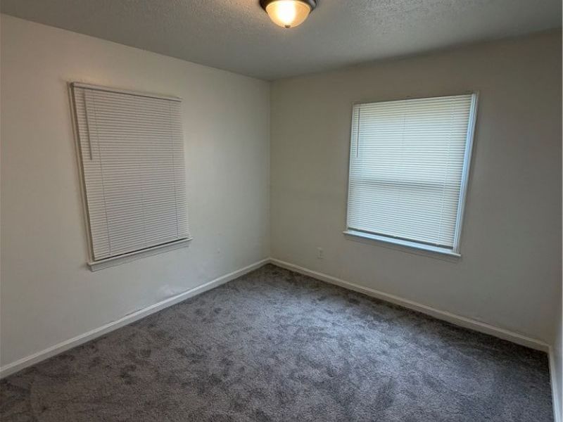 11912 Holborn Avenue, Cleveland, OH 44105 Photo 10