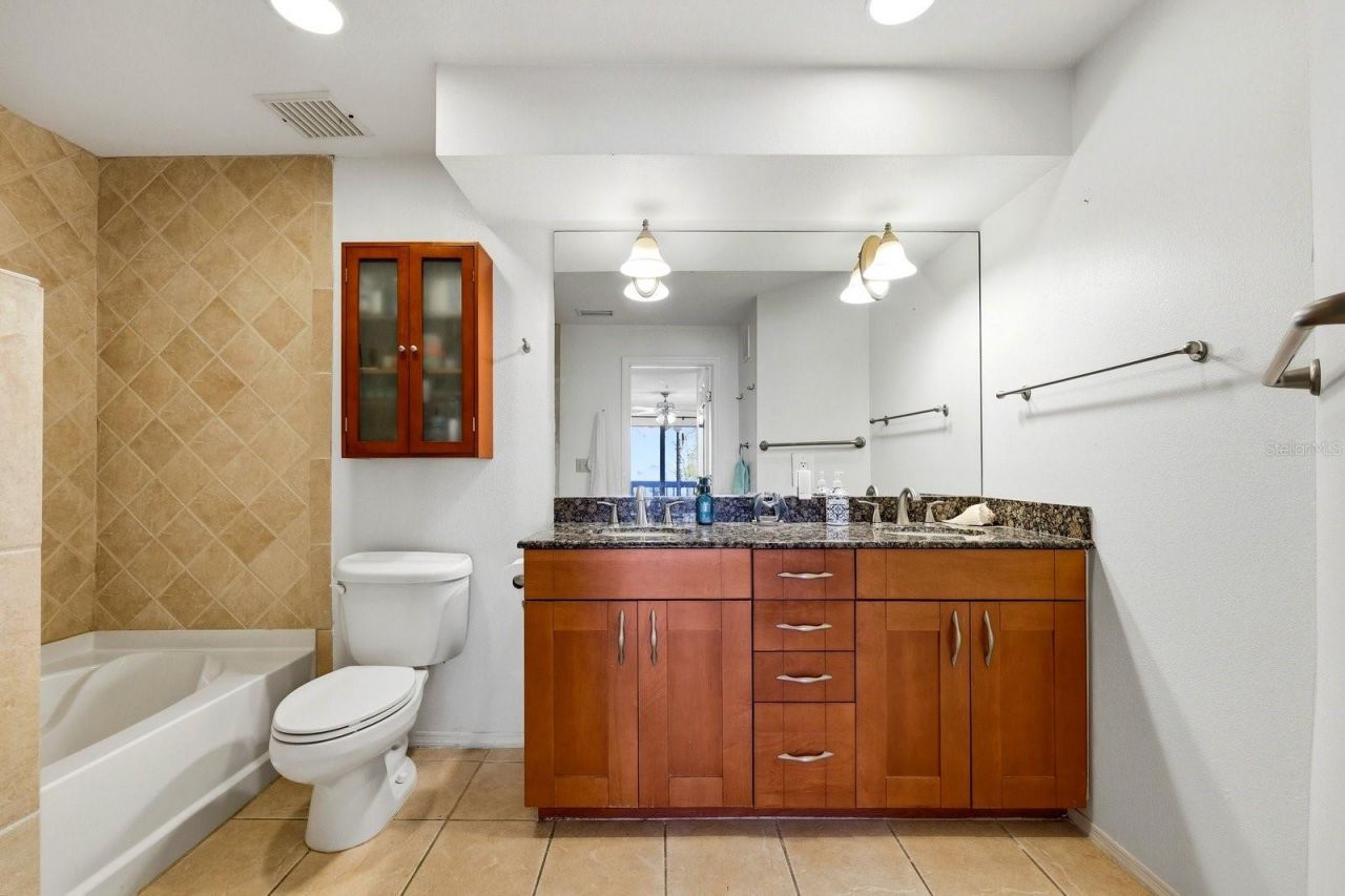 2400 Feather Sound Drive, Unit 1424, Clearwater, FL 33762 Photo