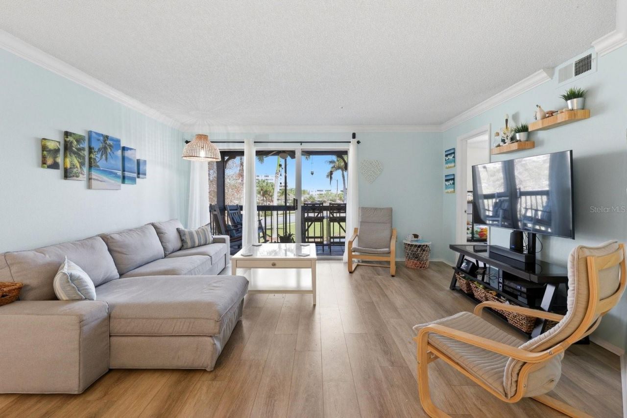 2400 Feather Sound Drive, Unit 1424, Clearwater, FL 33762 Photo