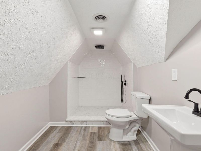 1784 S Champion Avenue , Columbus, OH 43207 Photo 18