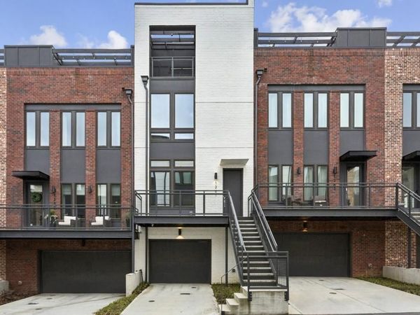 1261 Chelsea Circle NW, Atlanta, GA 30318