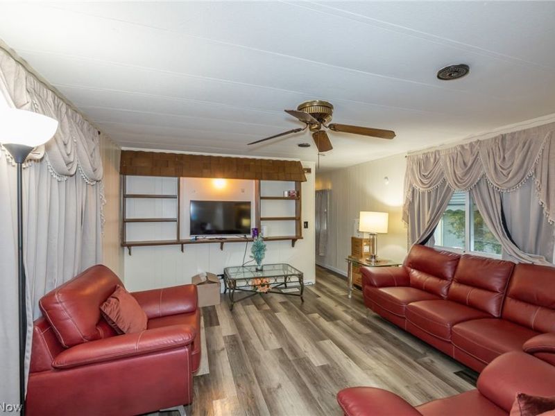 49 Patio Lane, Olmsted Township, OH 44138 Photo 9