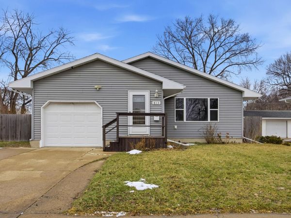 813 17th Street S, Fargo, ND 58103