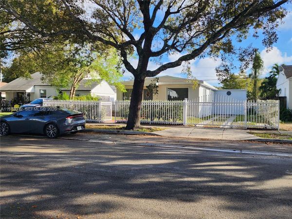 1030 NW 48th St, Miami, FL 33127