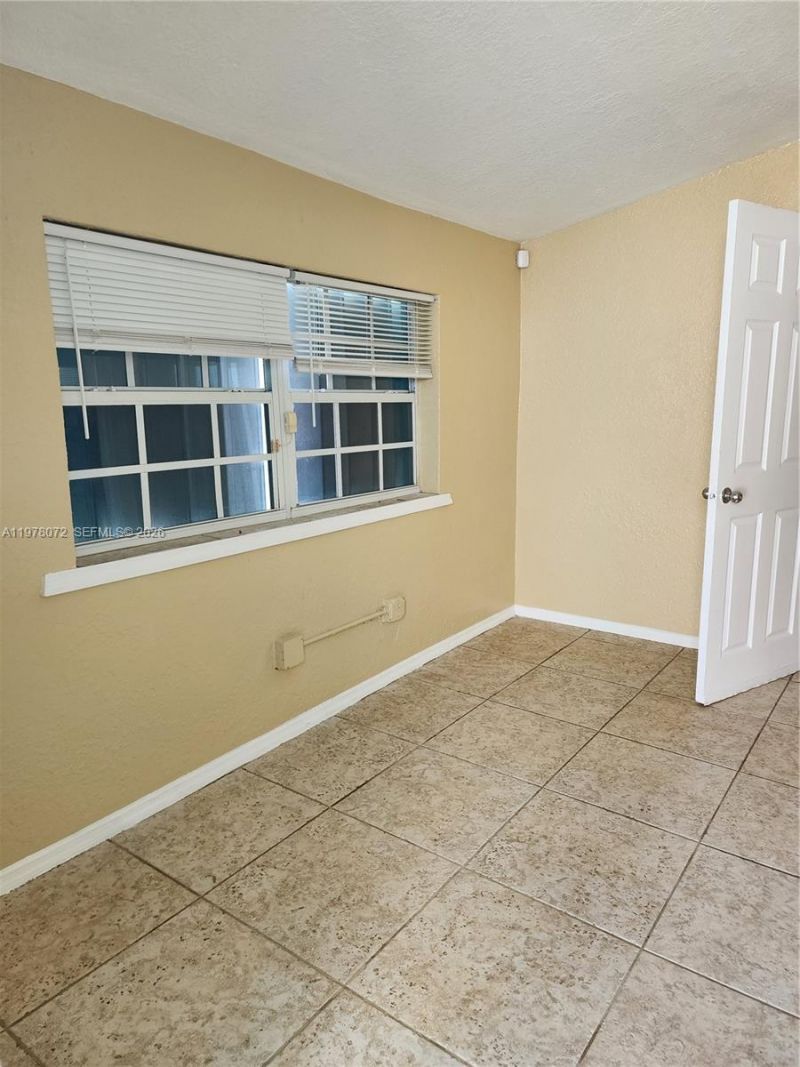 1030 NW 48th St, Miami, FL 33127 Photo