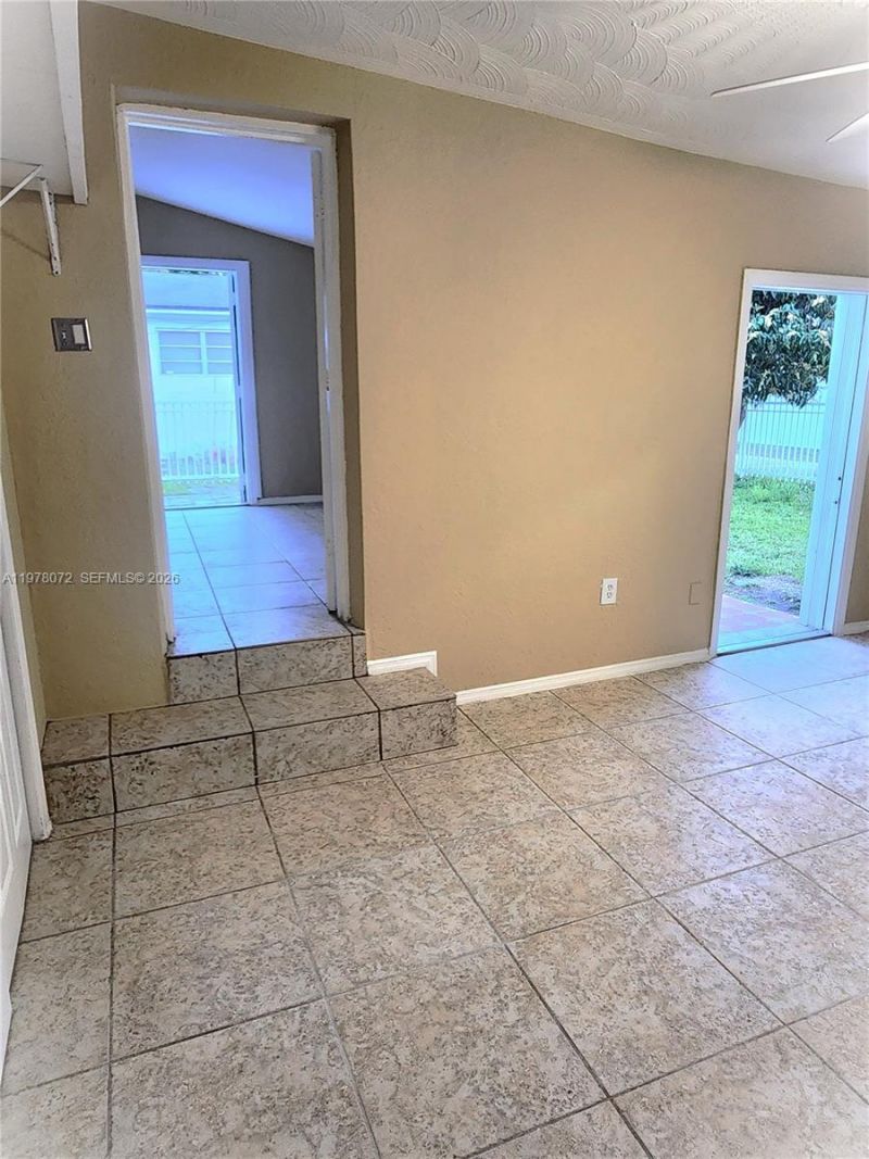 1030 NW 48th St, Miami, FL 33127 Photo