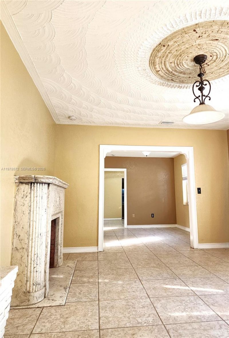 1030 NW 48th St, Miami, FL 33127 Photo