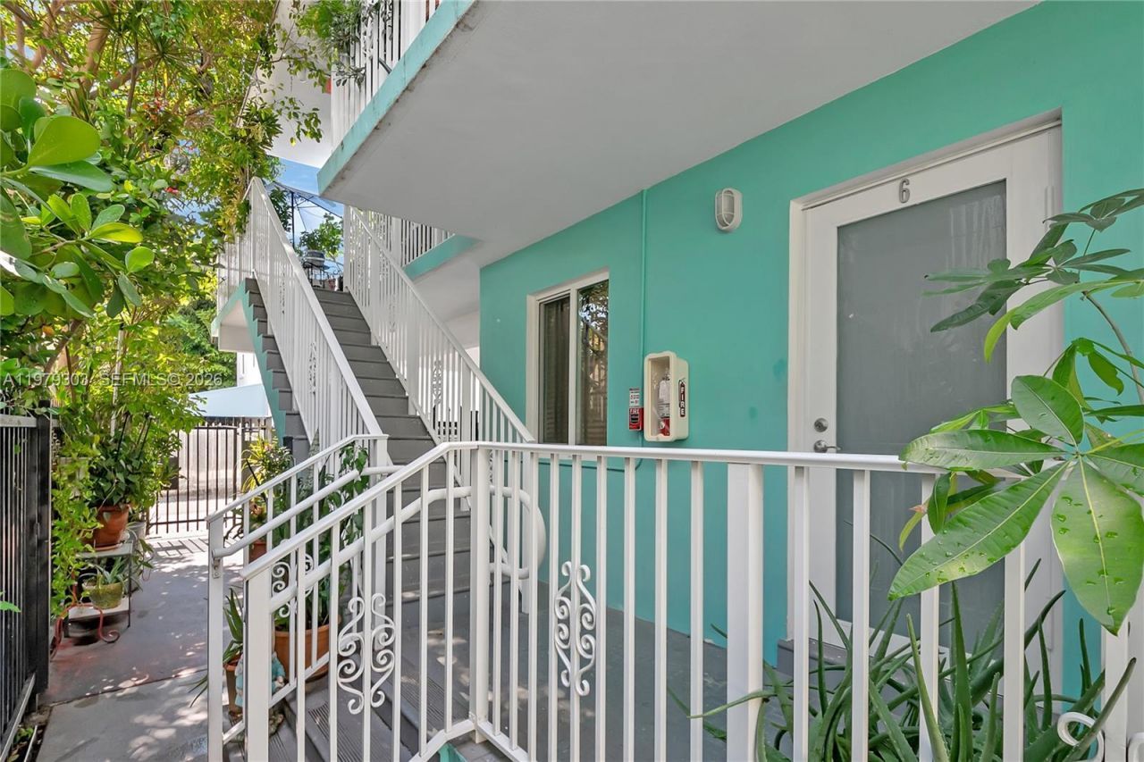 1035 Meridian Ave, Unit 6, Miami Beach, FL 33139 Photo