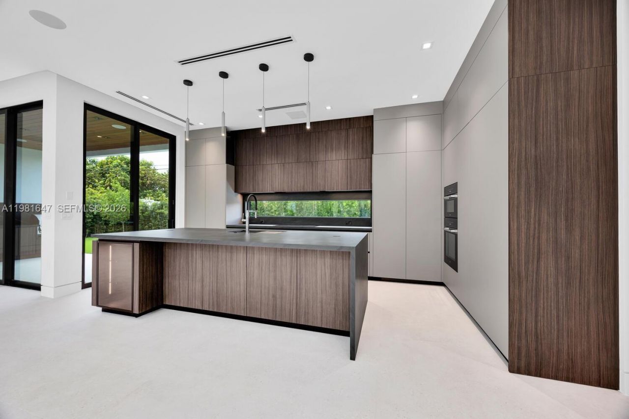 4231 SW 11th St , Miami, FL 33134 Photo