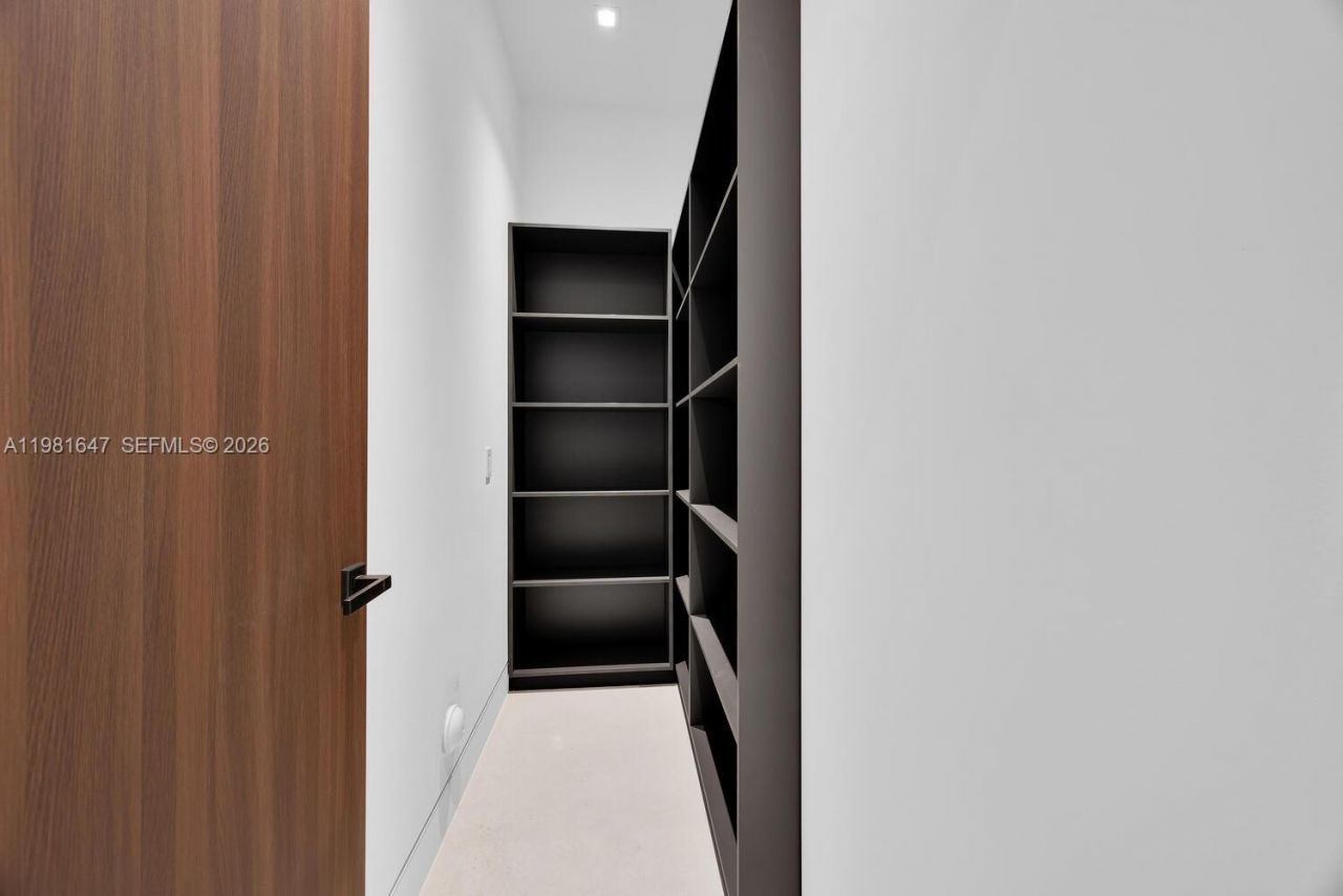 4231 SW 11th St , Miami, FL 33134 Photo