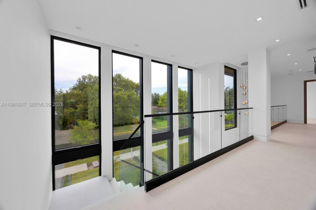 4231 SW 11th St , Miami, FL 33134 Photo