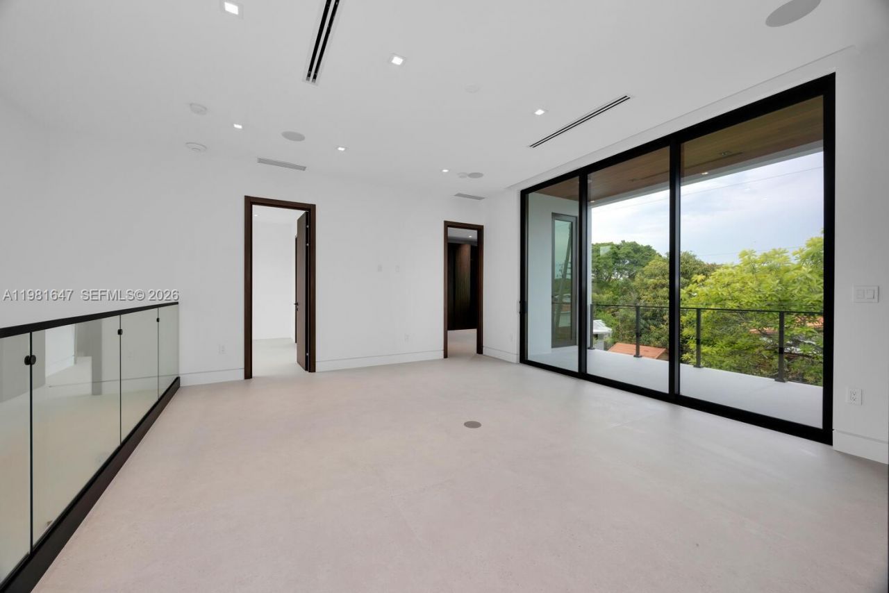 4231 SW 11th St , Miami, FL 33134 Photo