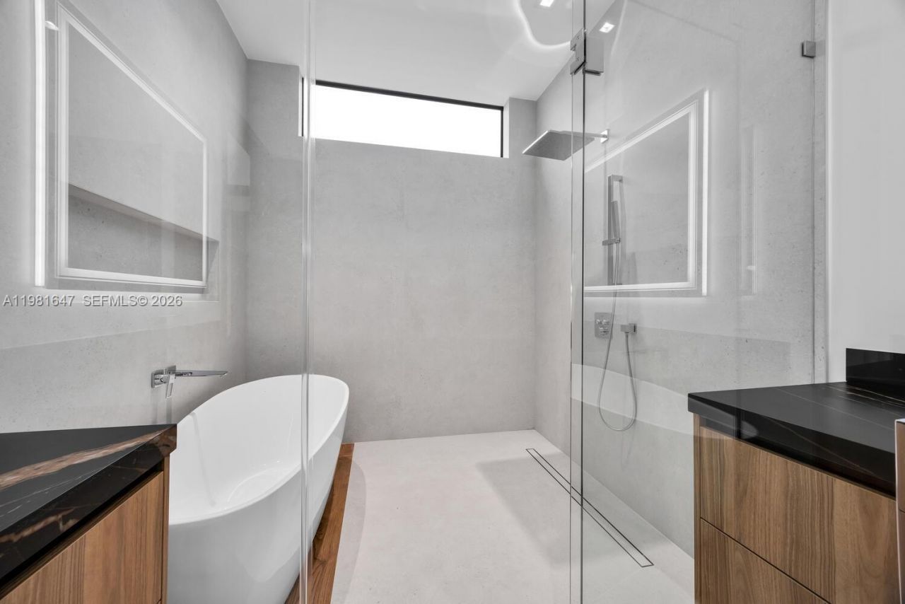 4231 SW 11th St , Miami, FL 33134 Photo