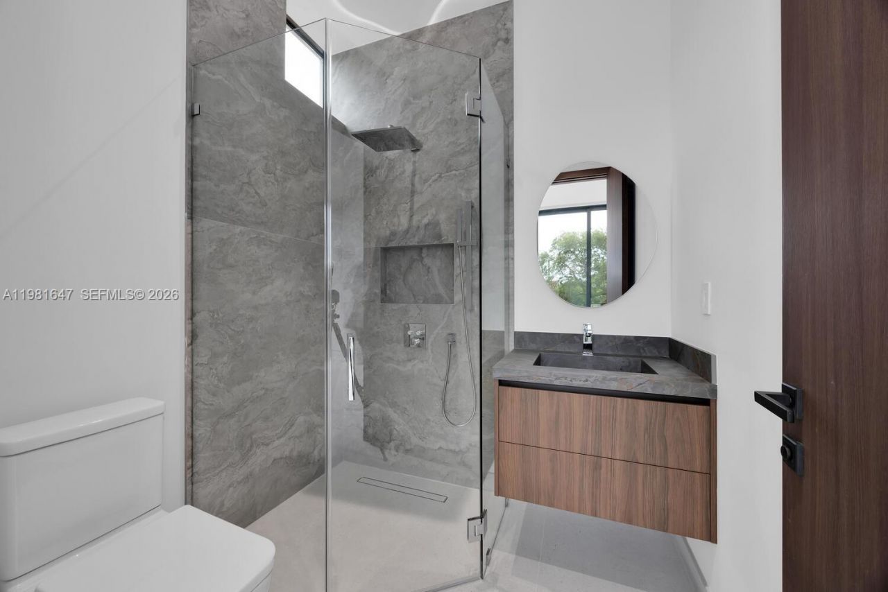 4231 SW 11th St , Miami, FL 33134 Photo