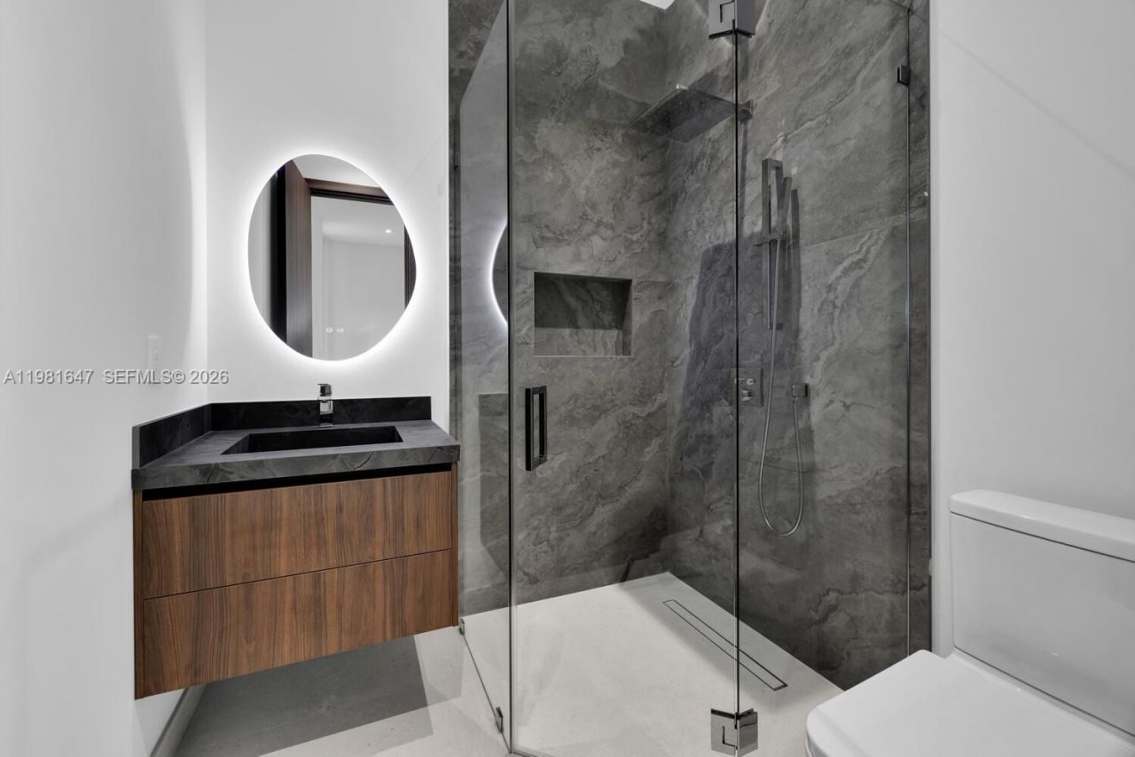 4231 SW 11th St , Miami, FL 33134 Photo