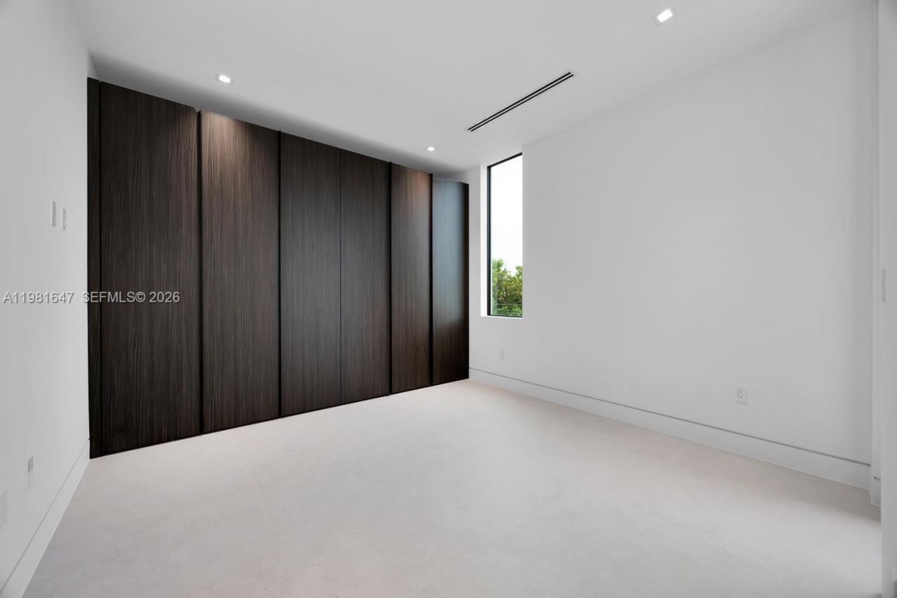 4231 SW 11th St , Miami, FL 33134 Photo