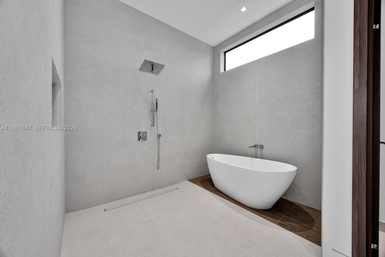 4231 SW 11th St , Miami, FL 33134 Photo