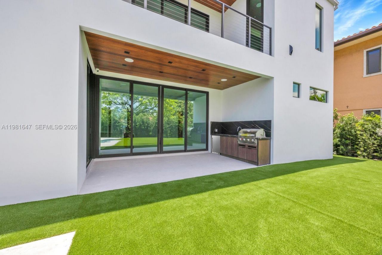 4231 SW 11th St , Miami, FL 33134 Photo