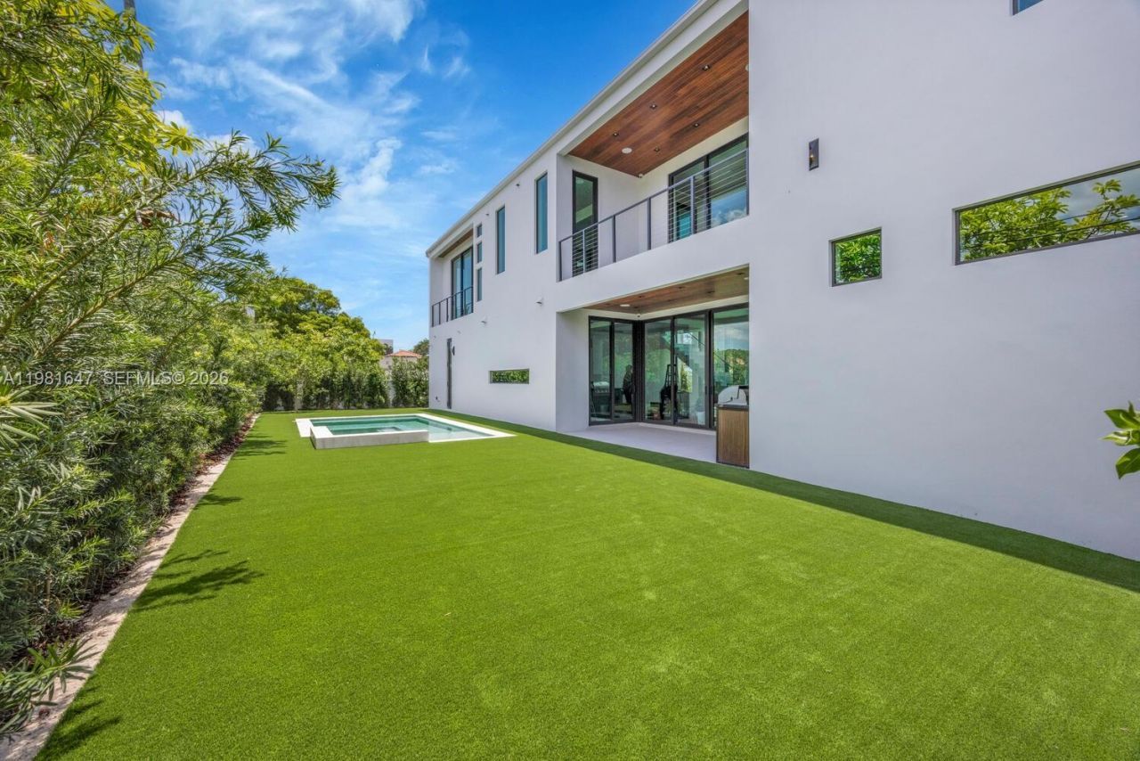 4231 SW 11th St , Miami, FL 33134 Photo