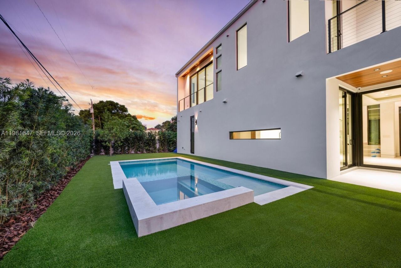 4231 SW 11th St , Miami, FL 33134 Photo