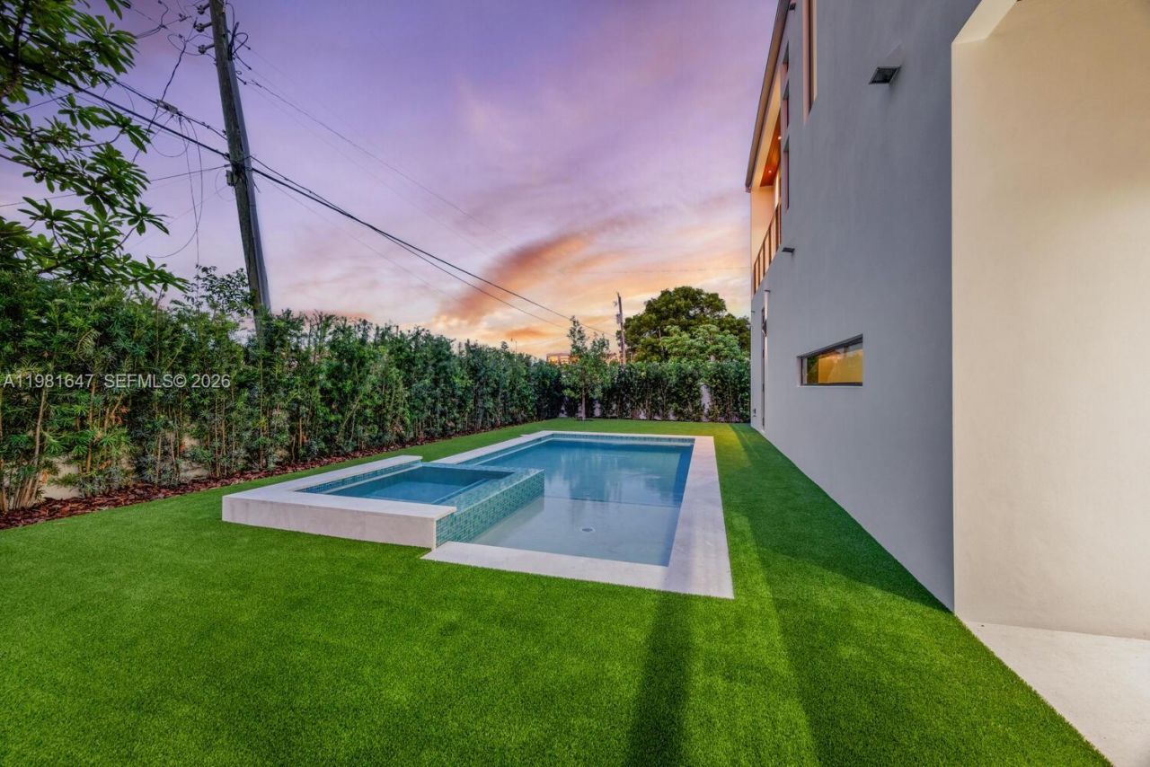 4231 SW 11th St , Miami, FL 33134 Photo