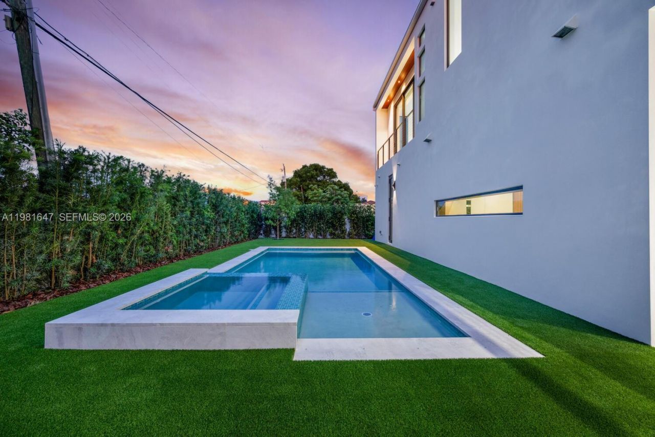 4231 SW 11th St , Miami, FL 33134 Photo