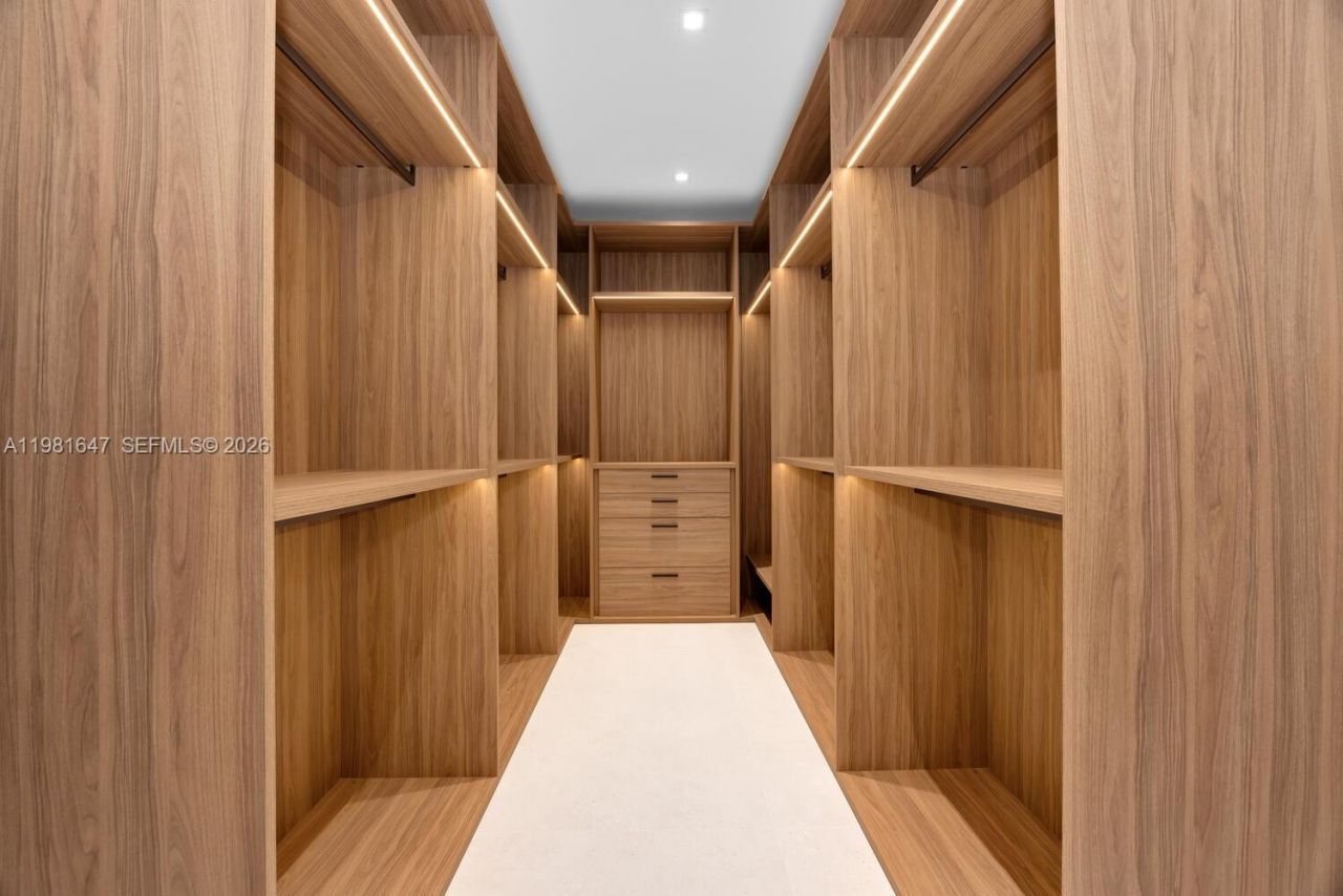 4231 SW 11th St , Miami, FL 33134 Photo