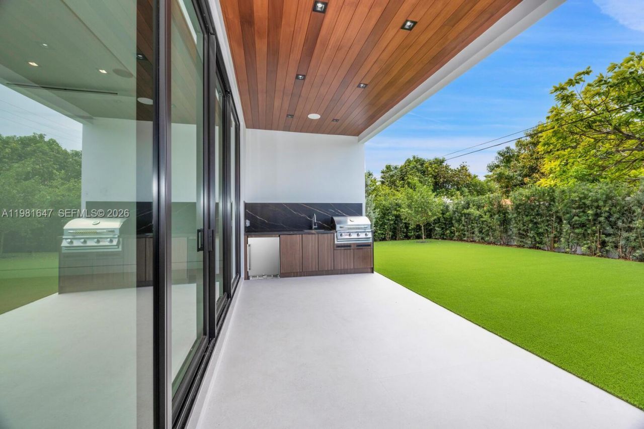 4231 SW 11th St , Miami, FL 33134 Photo