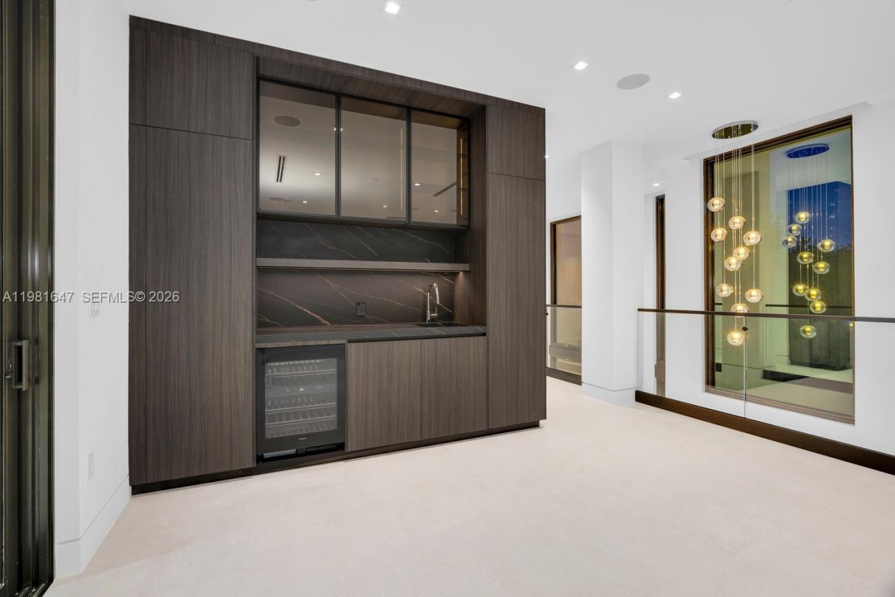 4231 SW 11th St , Miami, FL 33134 Photo