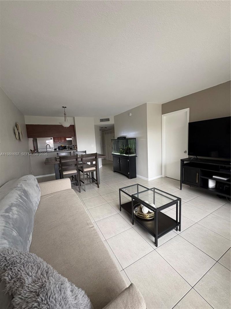 9955 Twin Lakes Dr, Unit 9-K, Coral Springs, FL 33071 Photo