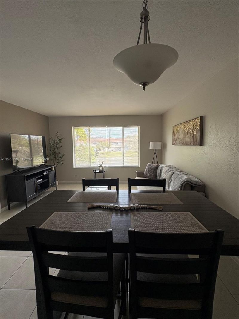 9955 Twin Lakes Dr, Unit 9-K, Coral Springs, FL 33071 Photo