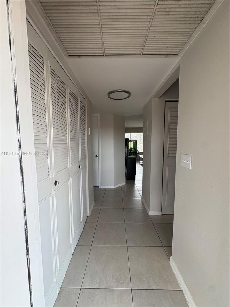 9955 Twin Lakes Dr, Unit 9-K, Coral Springs, FL 33071 Photo